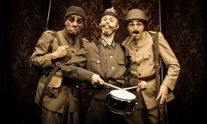 "Operativi!", de l'Associazione Eccentrici Dadarò-Compagnia Ifratellicaproni.