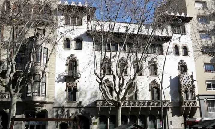 El Palau Macaya de Barcelona on tindran lloc les jornades.