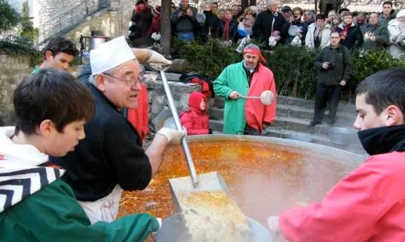 Àpat dels pobres a Bagà.   Font: aulagastronomica