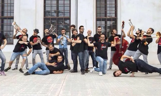 “In Somni” és l'espectacle inaugural de la Cobla Sant Jordi i Kulbik Dance. Foto: Kulbik