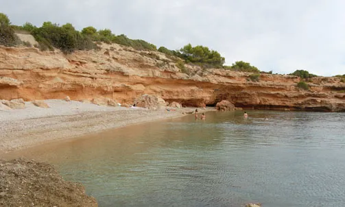 Platja de Santes Creus de l'Ametlla de Mar (imatge:viulebre.com)