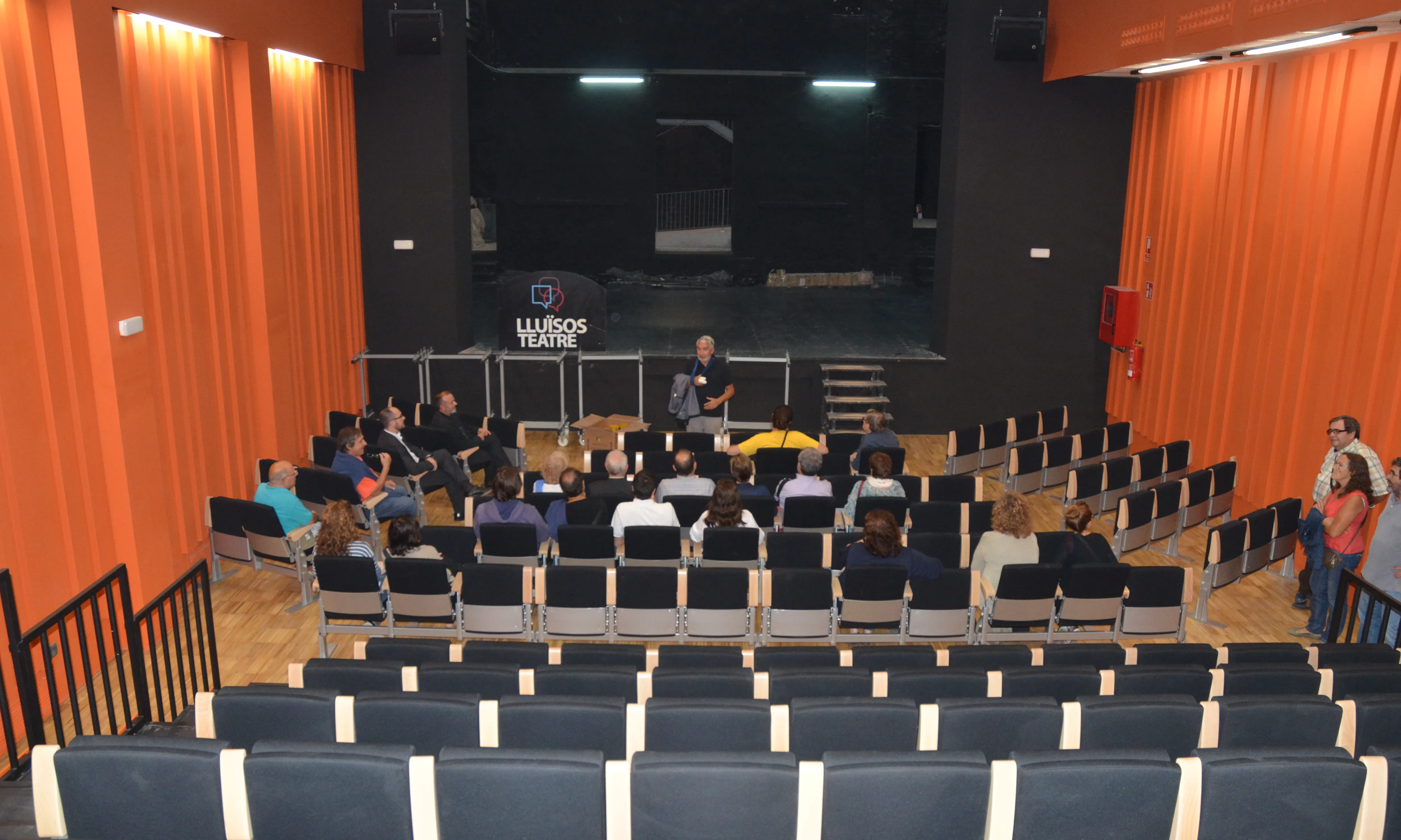 Teatre Lluïsos té capacitat per a 180 espectadors (FAC).