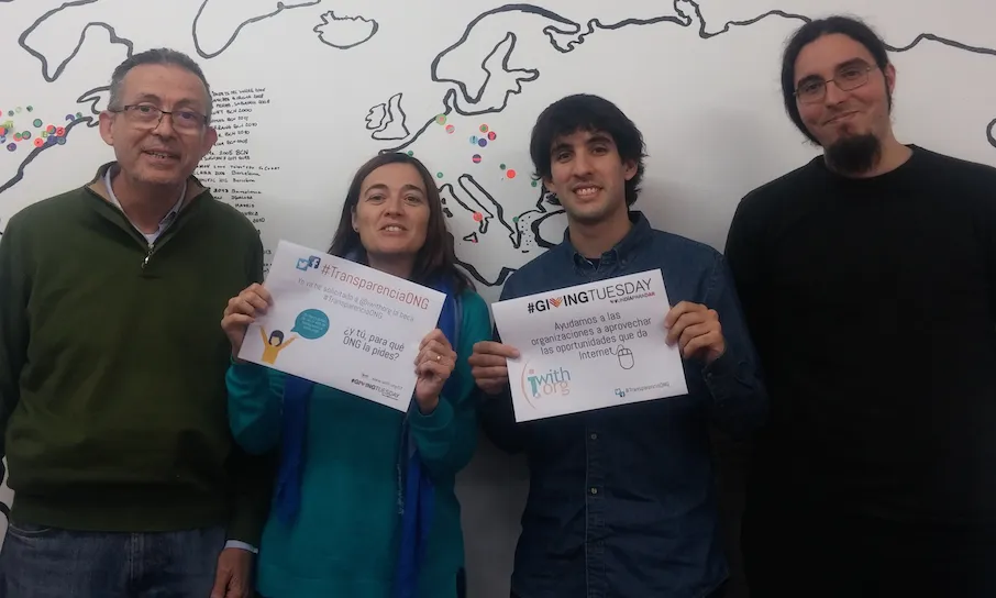 Equip d'iWith.org sumant-se a la campanya. Font: iWith.org 