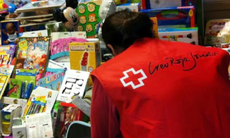 Donacions de joguines amb Creu Roja