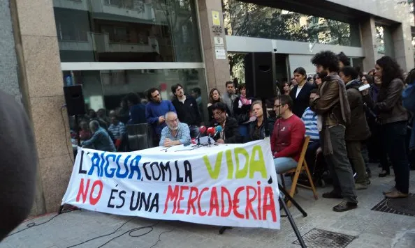 "Aigua és vida" defensa la gestió pública de l'aigua (imatge:aiguaesvida.org)