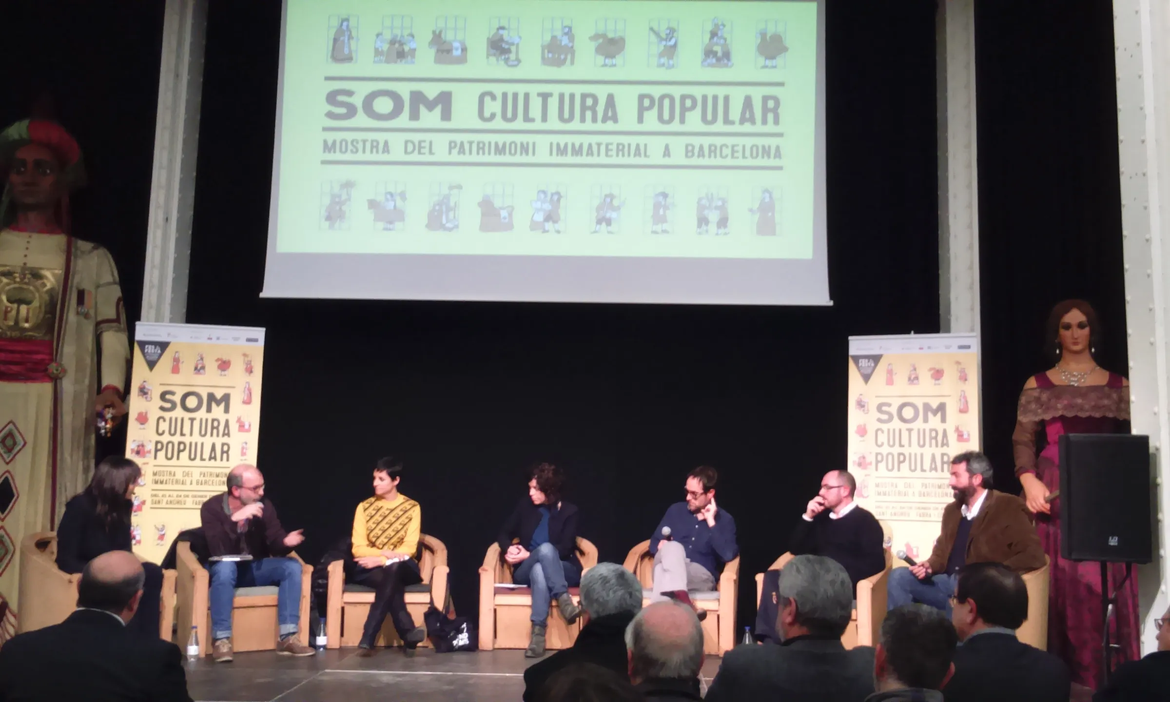 Primer debat a la jornada inaugural de Som Cultura Popular (foto: FAC).