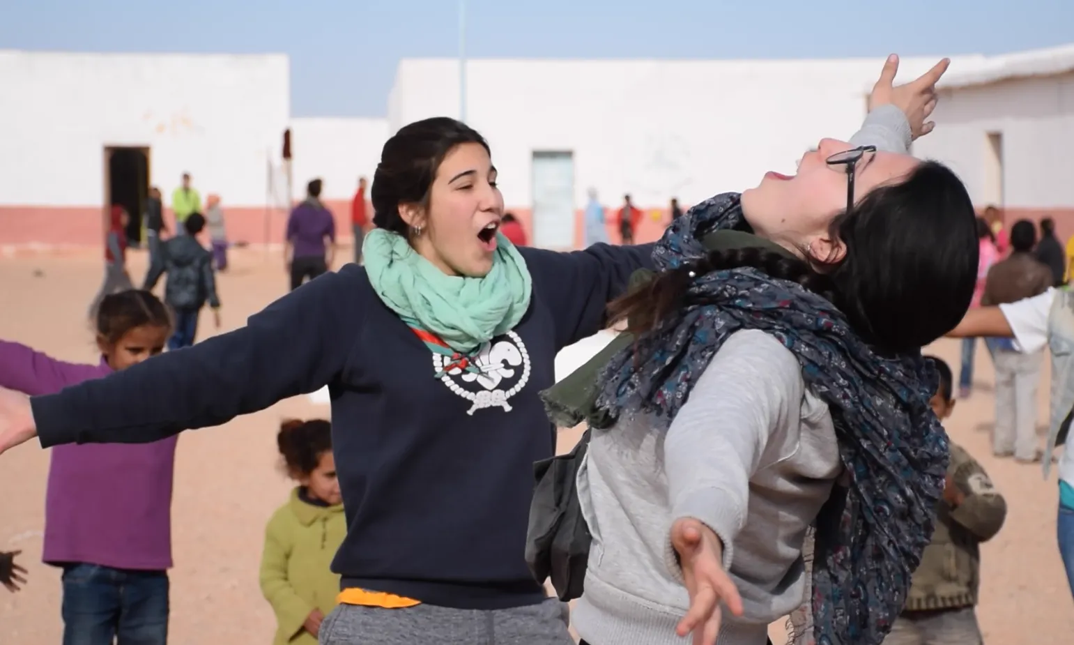 Foto: Aina Brugués ( a l'esquerra) / Font: Agrupament Escola i Guia Sant Pere