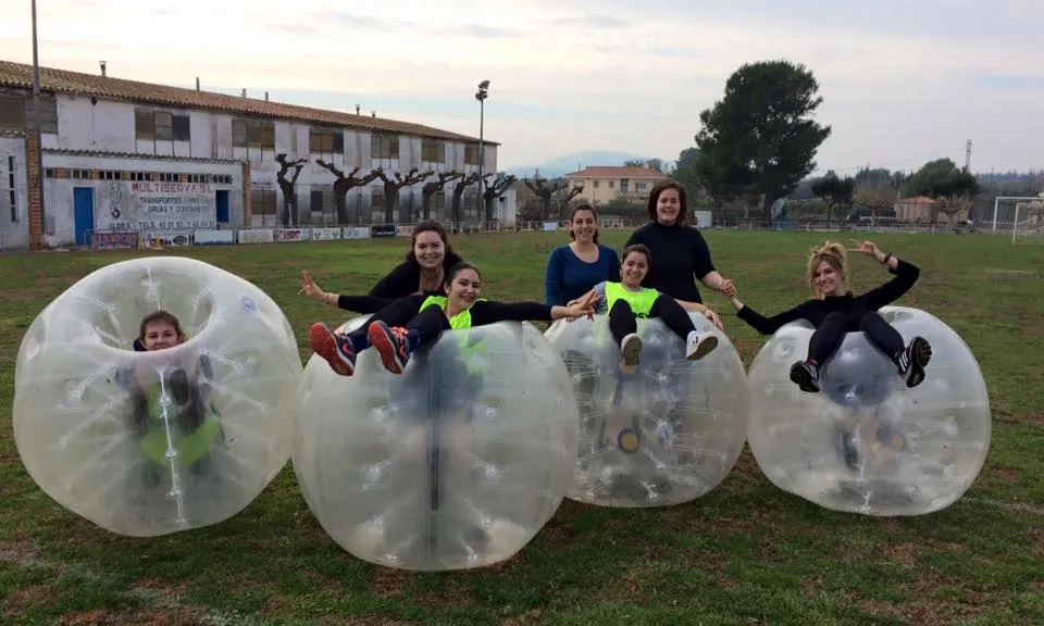 Les associacions juvenils són importants en les comunitats de la comarca (imatge:Associació de Joves "Font del Peu")