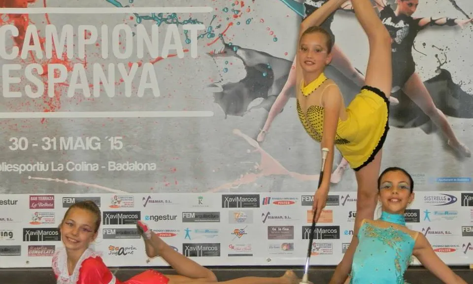El twirling és un esport molt popular al Montsià (imatge:twirlinglavie.jimdo.com)