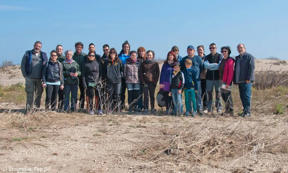El grup de voluntaris de l'Associació de Voluntaris del Delta de l'Ebre (imatge: VoluntarisPNDE)