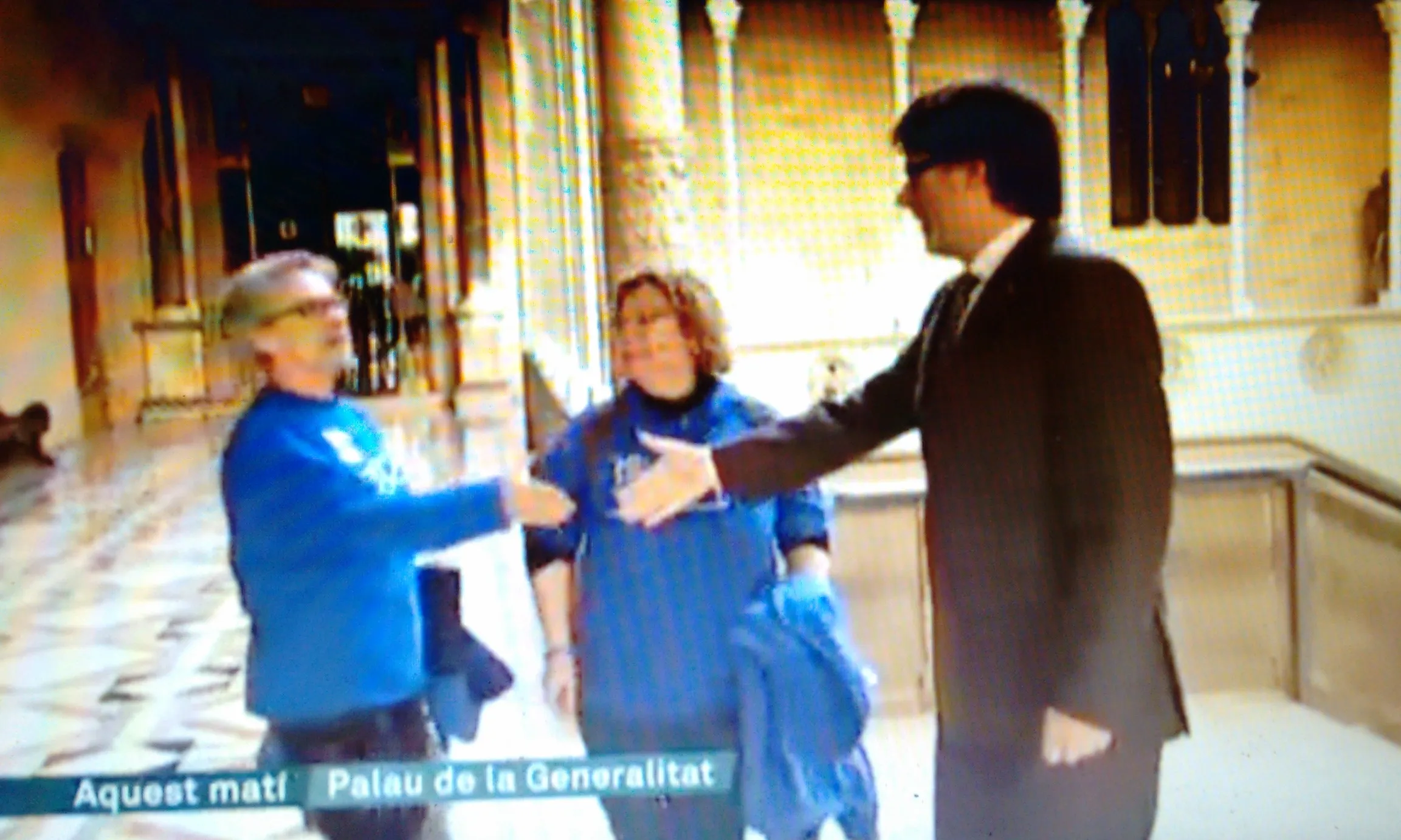 La Plataforma de Defensa de l'Ebre amb el president Puigdemont (imatge:ccma)