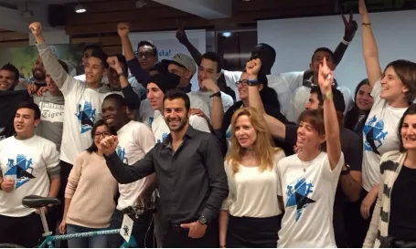 Foto de grup de participants i personal de l'entitat