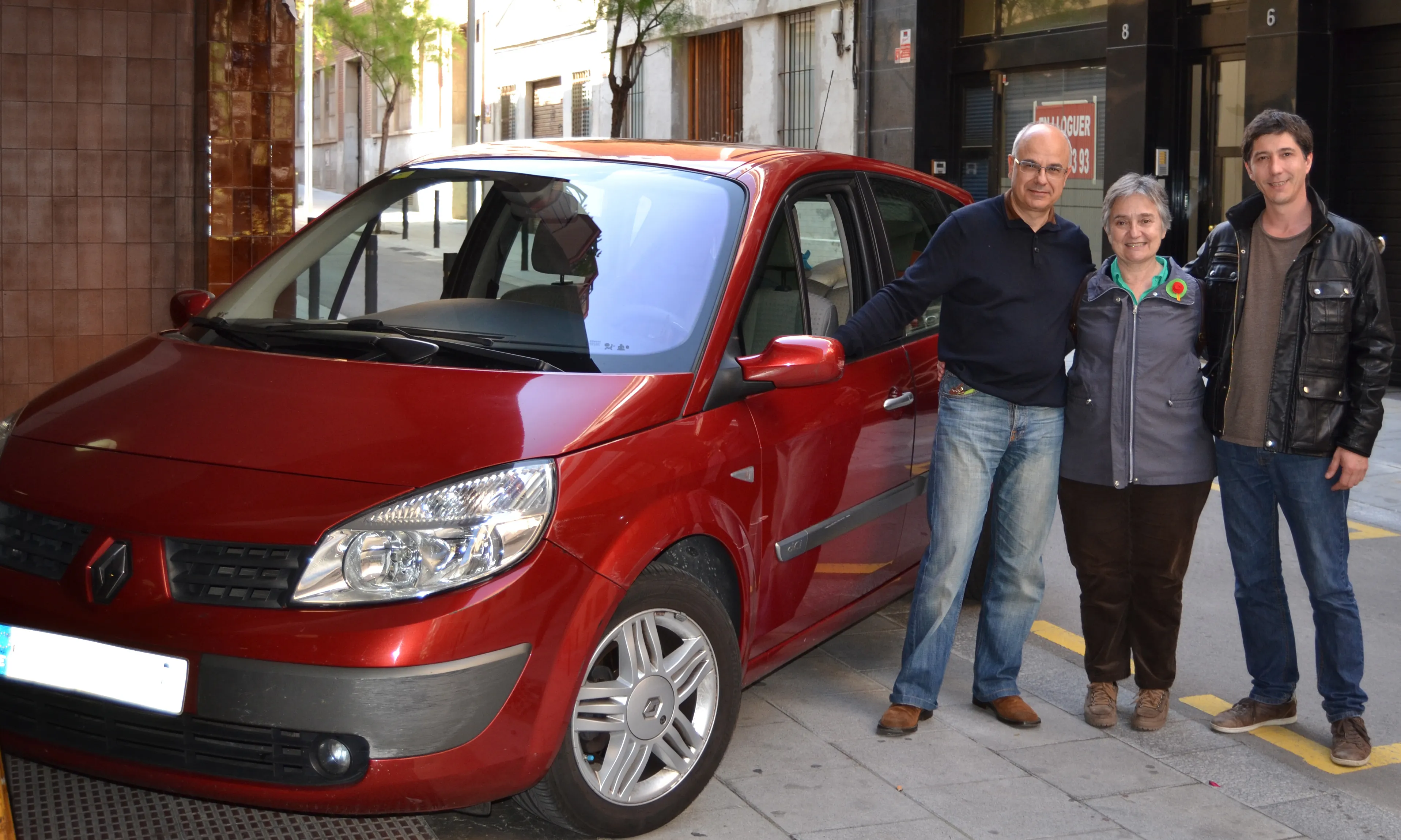 Donació d'un cotxe a la Fundació Roure per part d'un particular