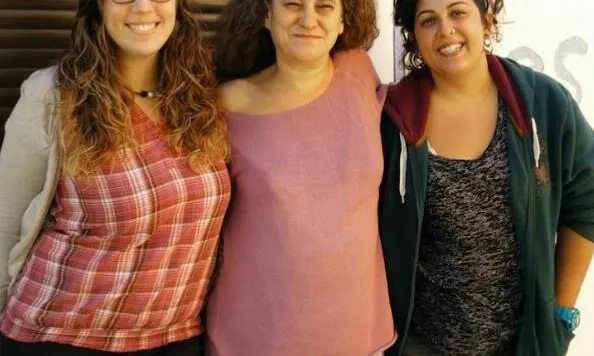L'equip de l'Espígol està forma per la Tere Sala, responsable de la gestió de l'àrea d'habitatge i del projecte "Un pas més"; la Núria Segalà, responsable de l'àrea de lleure i l'Alexandra Blasco, psicopedagoga coordinadora de l'àrea de treball terapèutic