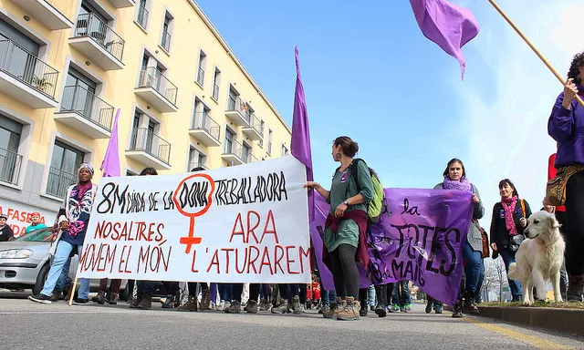 Capçalera d'una mobilització de Banyoles pel Dia Internacional de les Dones (Font: flickr.com)