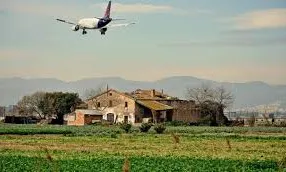 El paisatge del Baix Llobregat té una personalitat marcada per la seva complexitat (imatge: elllobregat.com)