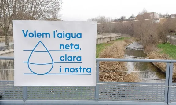 Pancarta col·locada per l'entitat. Font: GDT