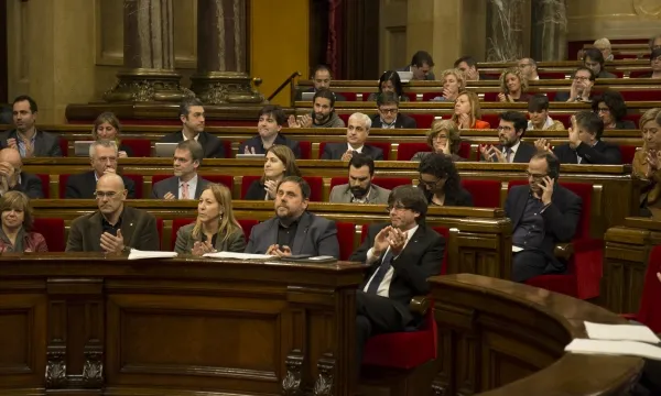 Imatge del ple contra la pobresa. Font: web parlament.cat