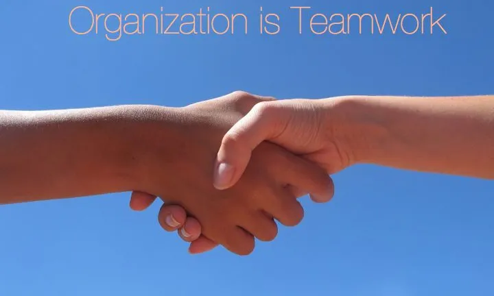 Teamwork. Font: Twentyfour Students (Flickr)