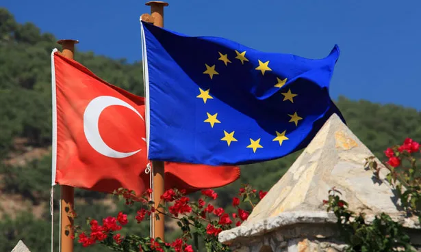 Bandera de la UE i de Turquia. Font: publicdomainpictures