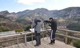 Voluntaris col·laborant en el cens de voltors (imatge. Fundacio Catalunya La Pedrera)