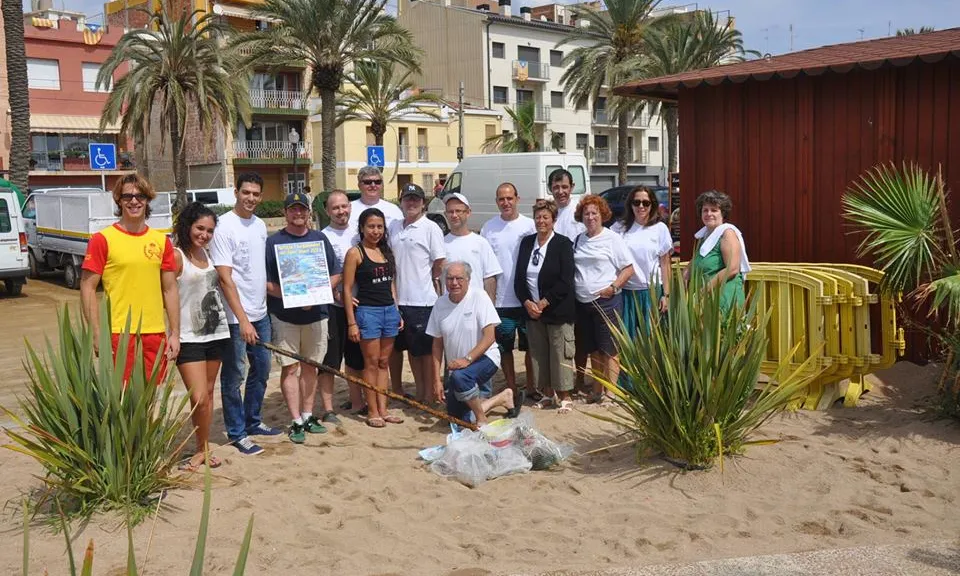 El grup de voluntariat ambiental de Vamma organitza netejes submarines a la platja de LLoret ( vamma.org)
