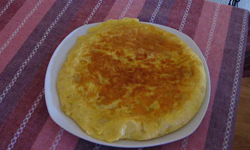 Una truita de patates. Autoria: Cosas de Dos a Flickr