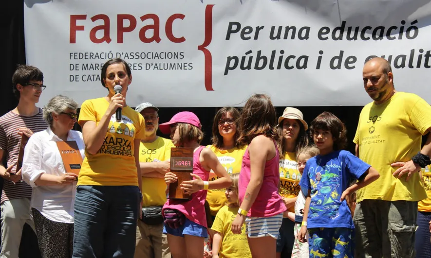Reconeixement a la Xarxa d'Escoles Insubmisses durant la Festa de la Fapac 2015. Font: Fapac