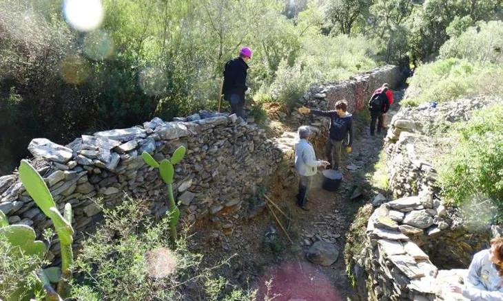 Voluntariat per la restauració el paisatge de la pedra seca, al Cap de Creus amb els Pirates de la Pedra Seca(imatge: Pirates de la Pedra Seca)