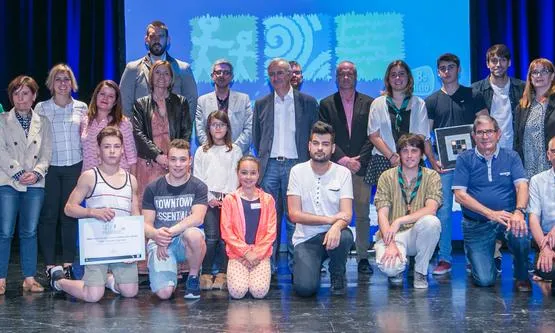 Foto de grup amb les persones premiades