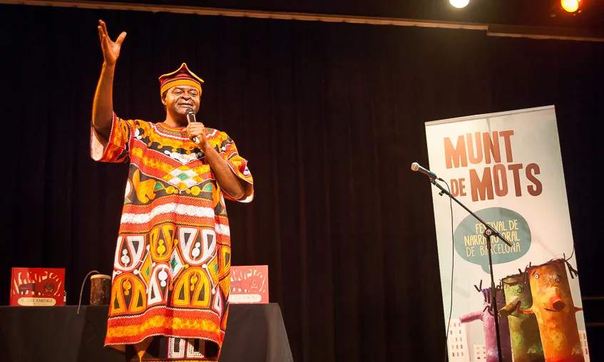 Boni Ofogo, un dels narradors del Festival - Font: Munt de Mots