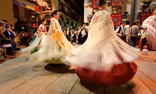 Ball de mantons a Ulldecona