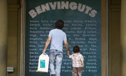 La qualificació garantirà la preparació dels professionals en els processos d’acollida de les persones migrants en la seva arribada a Catalunya.