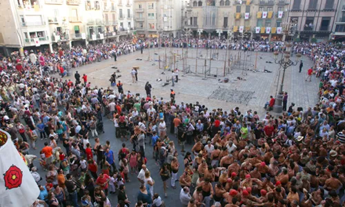El Castell de Focs a l'antiga, és un dels actes recuperats per Carrutxa. 