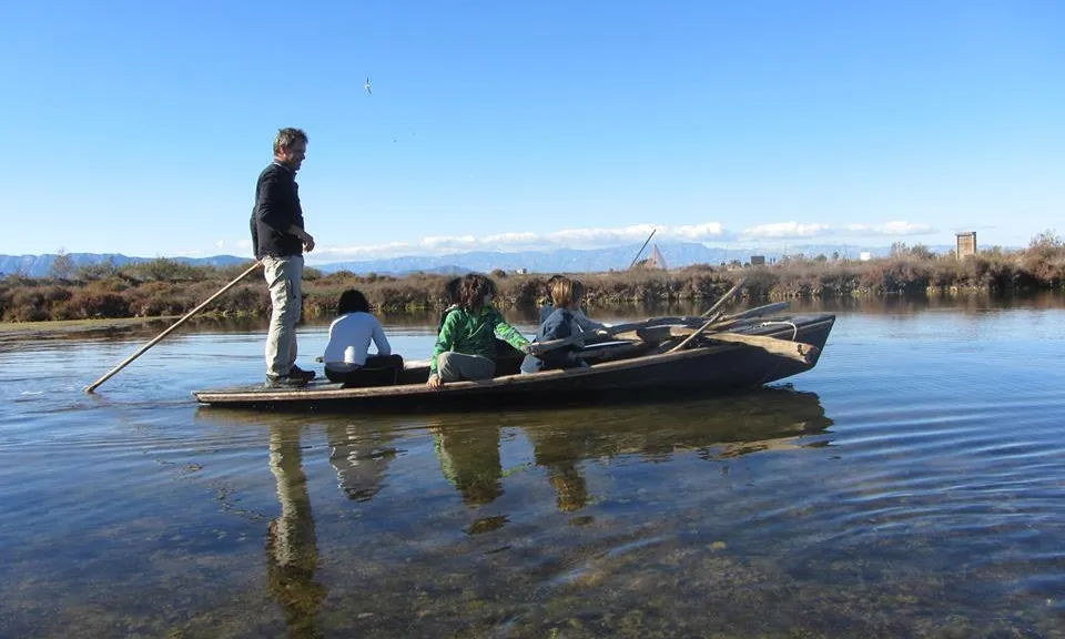 A MónNatura Delta es pot aprendre sobre les arts tradicionals de pesca al delta, com  la perxa (imatge: MónNatura.com
