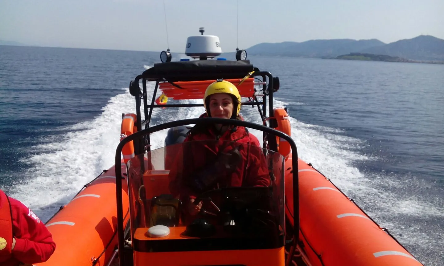 Esther Camps va marxar de Barcelona per ser una de les cinc voluntàries permanents de Proactiva Open Arms a Lesbos (Font: proactivaopenarms.org)