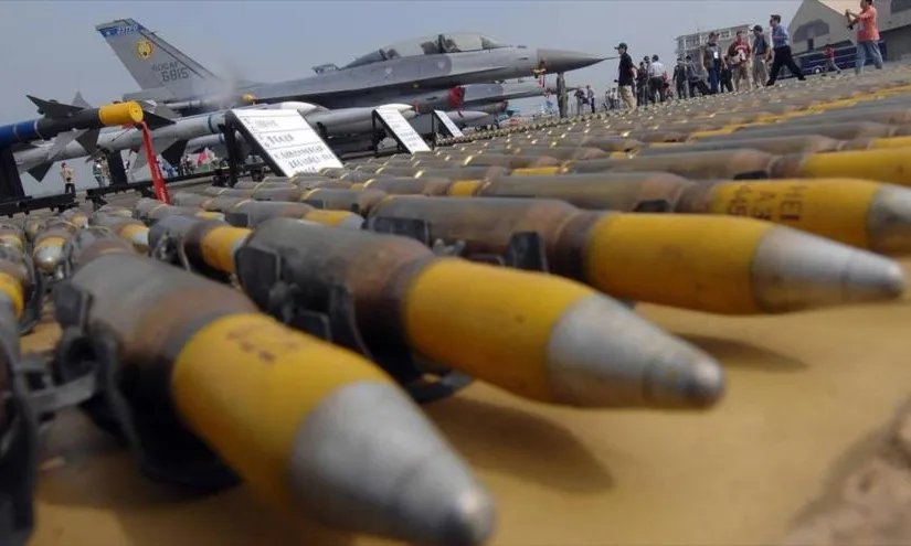 FundiPau ha engegat una petició de firmes per aturar el comerç d'armes, robots assassins i armes nuclears. (Font: fundipau.org)