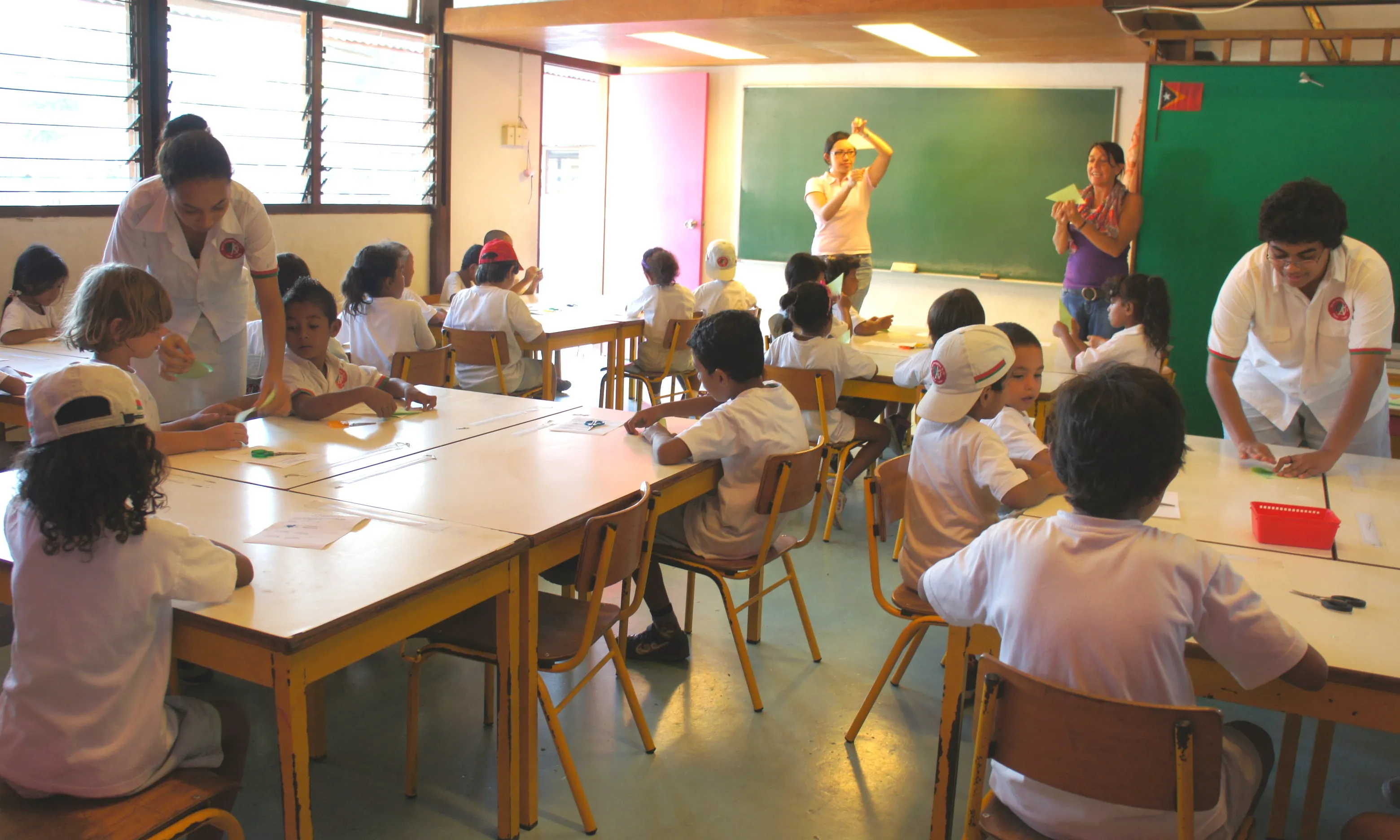 Cooperació internacional en projectes d'educació social. Font: Wikipedia
