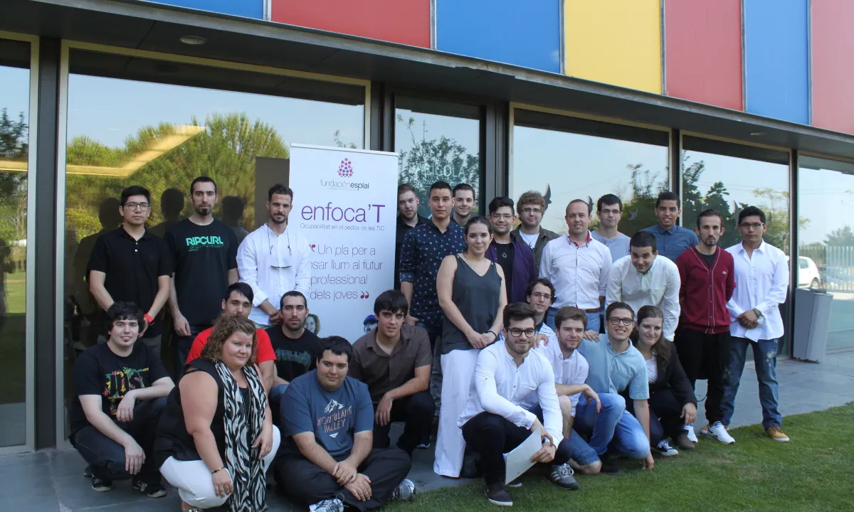 Joves participants en el programa Enfoca't. Font: Fundesplai