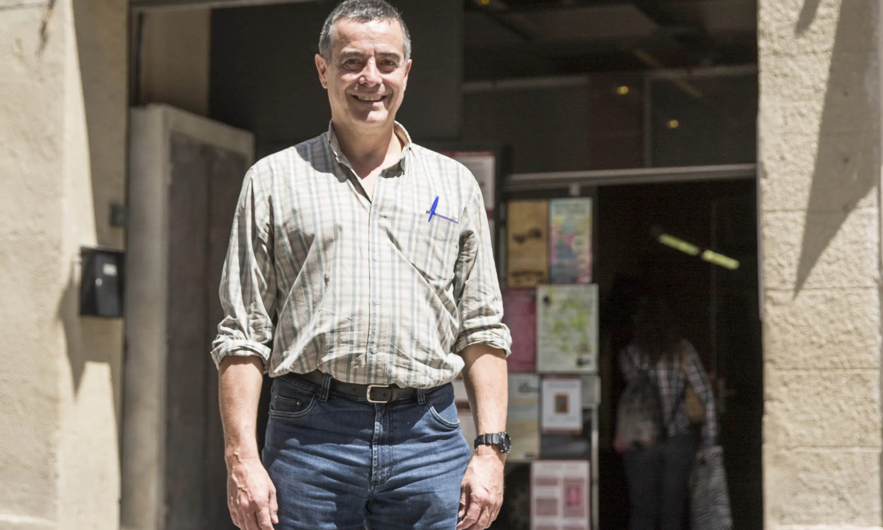 Façana de l'Ateneu del Clot (foto: Toni Galitó).
