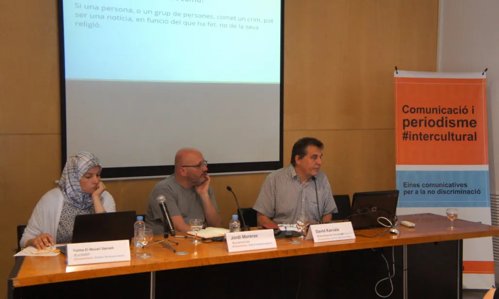D'esquerra a dreta: Fatiha El Maouli, Jordi Moreras i David Karvala (font: Llatins per Catalunya)