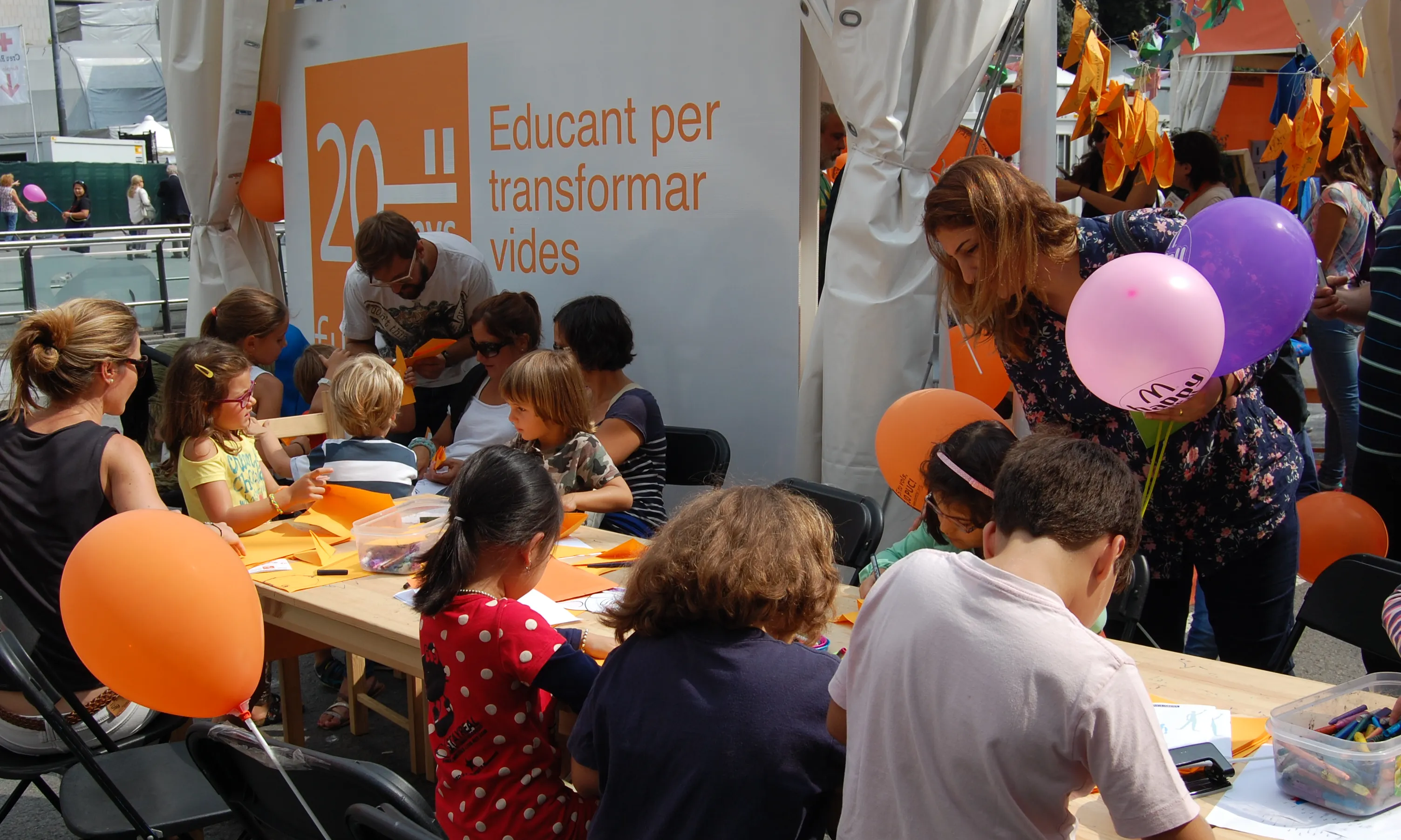 Paraadeta a la 19a Mostra d'Associacions de Barcelona