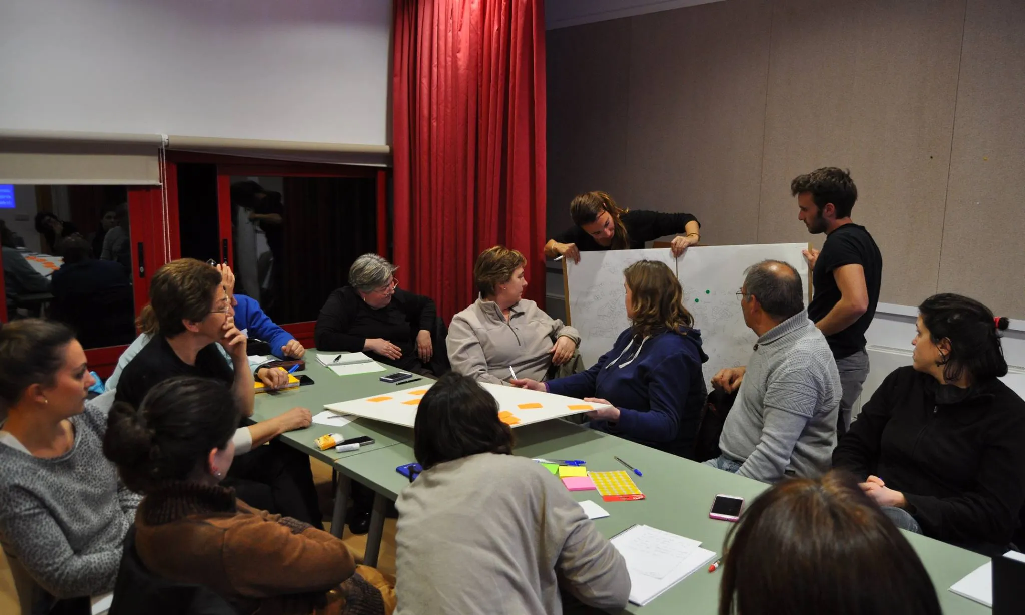 Procés participatiu amb el veïnat de Les Planes / Font: Arqbag