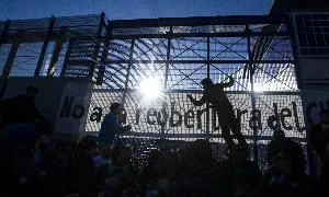 Manifestació contra la reobertura del CIE de Zona Franca. Font: elsegre.com