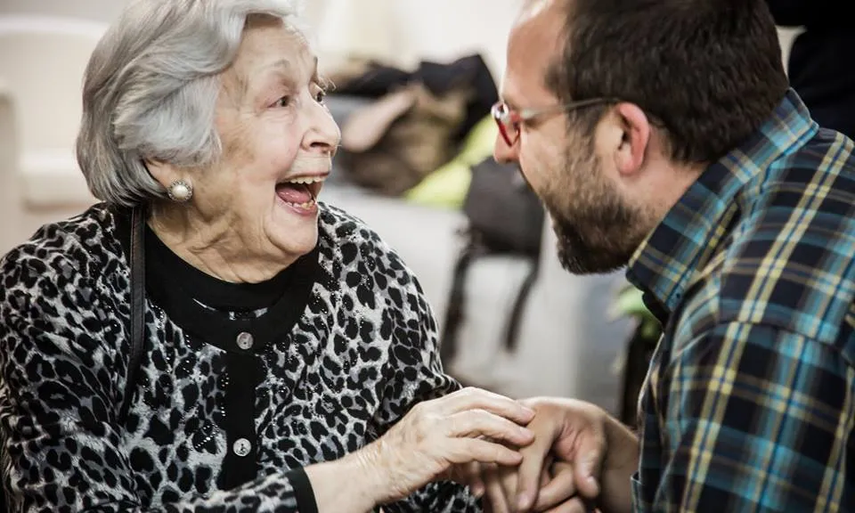 Voluntariat a Amics de la Gent Gran. Font: Amics de la Gent Gran