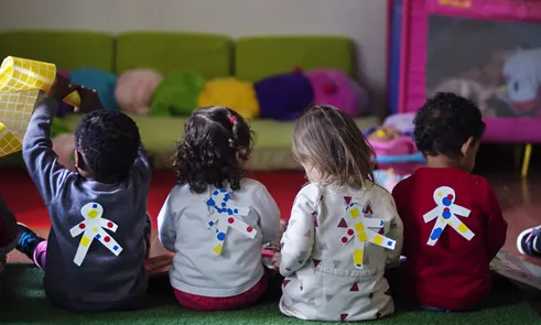 Els Equips d’Atenció a la Infància i Adolescència afirmen que la seva situació de desbordament implica una desatenció greu a la infància.(Font: cssbcn.cat/)