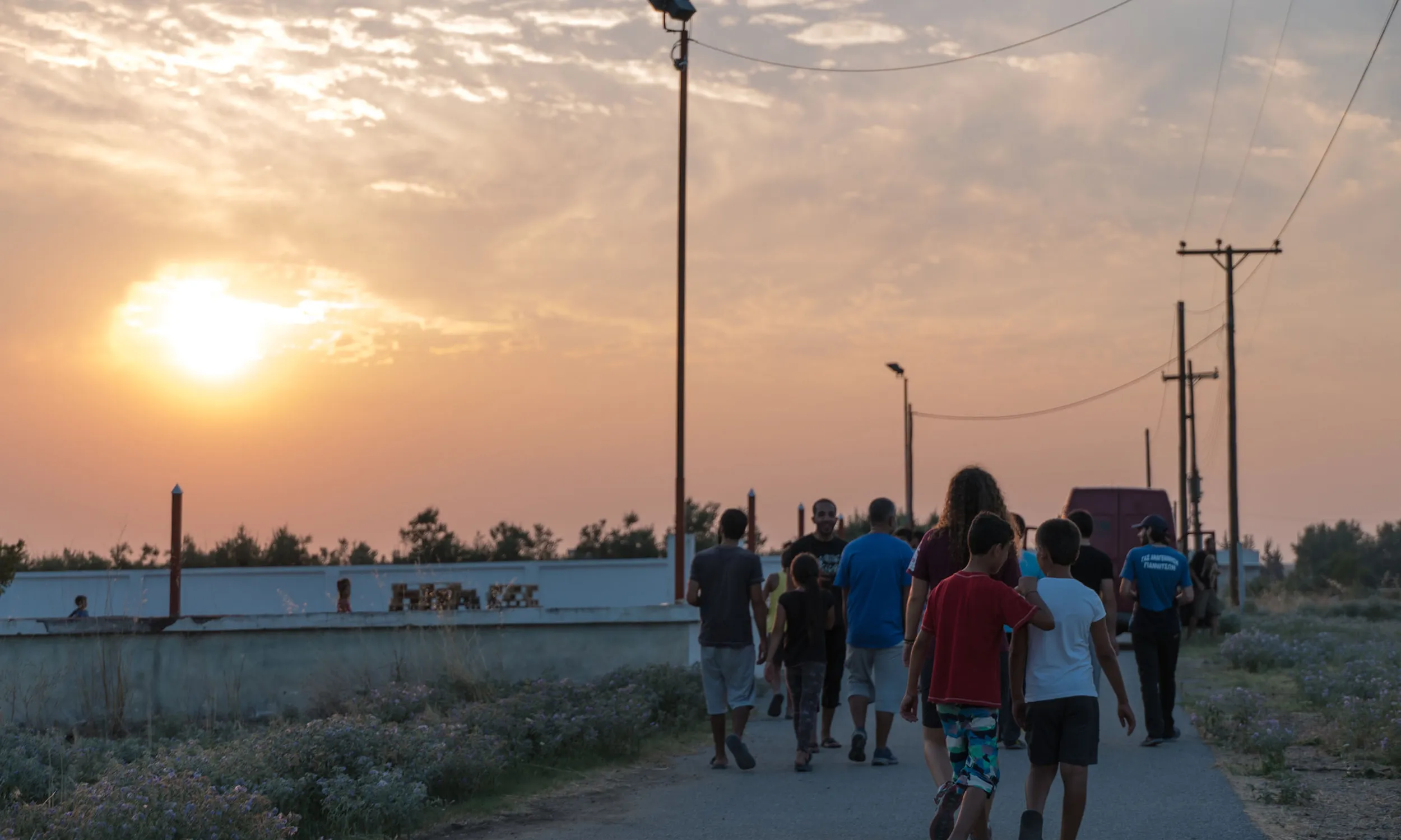 El sol es pon de camí al nou espai d'Eko / Foto: Guillem Cabra