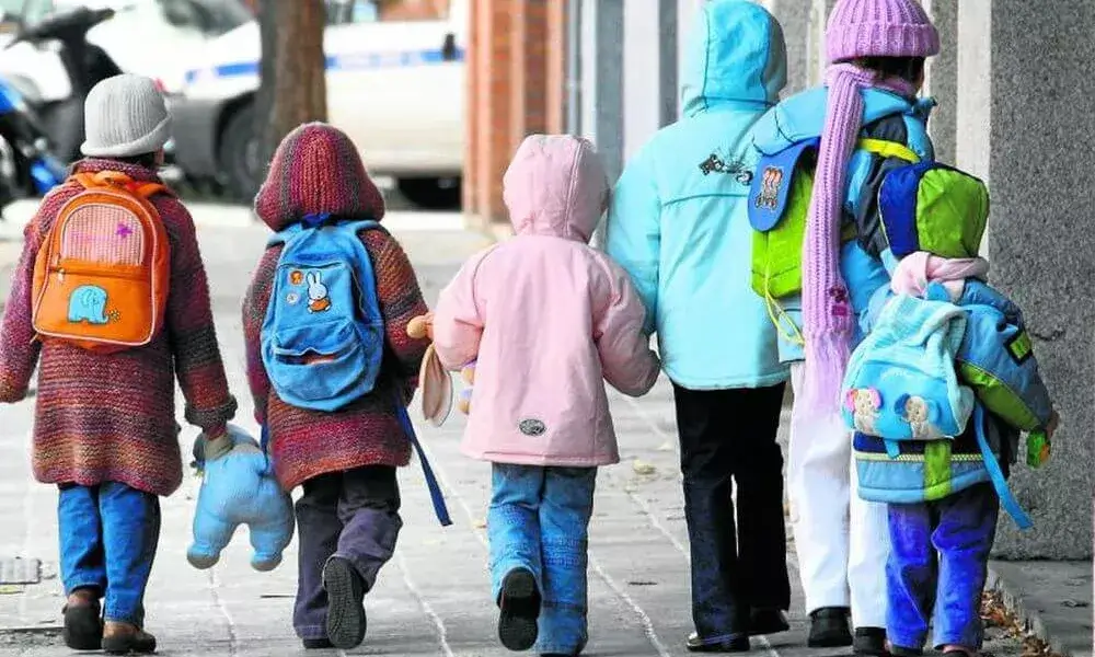 El Síndic denuncia la desatenció de menors estrangers als centres d'acollida a causa de la sobreocupació. (Foto: ara.cat)