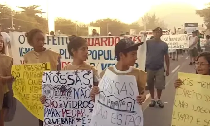 Manifestació en contra dels desallotjaments. Font: Youtube