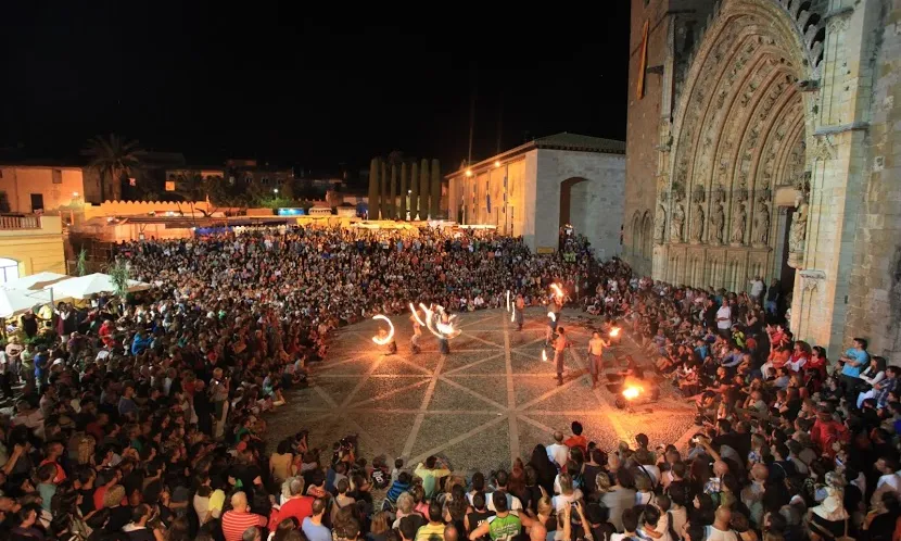 Festival Terra de Trobadors (8, 9, 10 i 11 de setembre, Castelló d’Empúries).